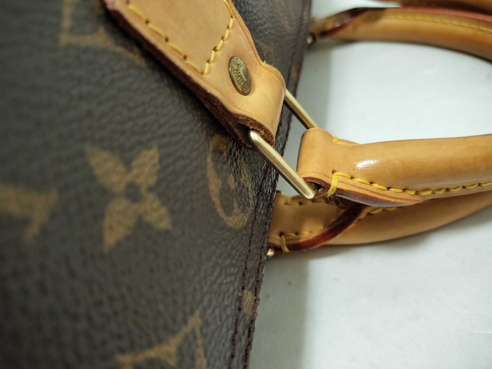 LOUIS VUITTON Monogram Louis Vuitton Speedy 30 Handbag
