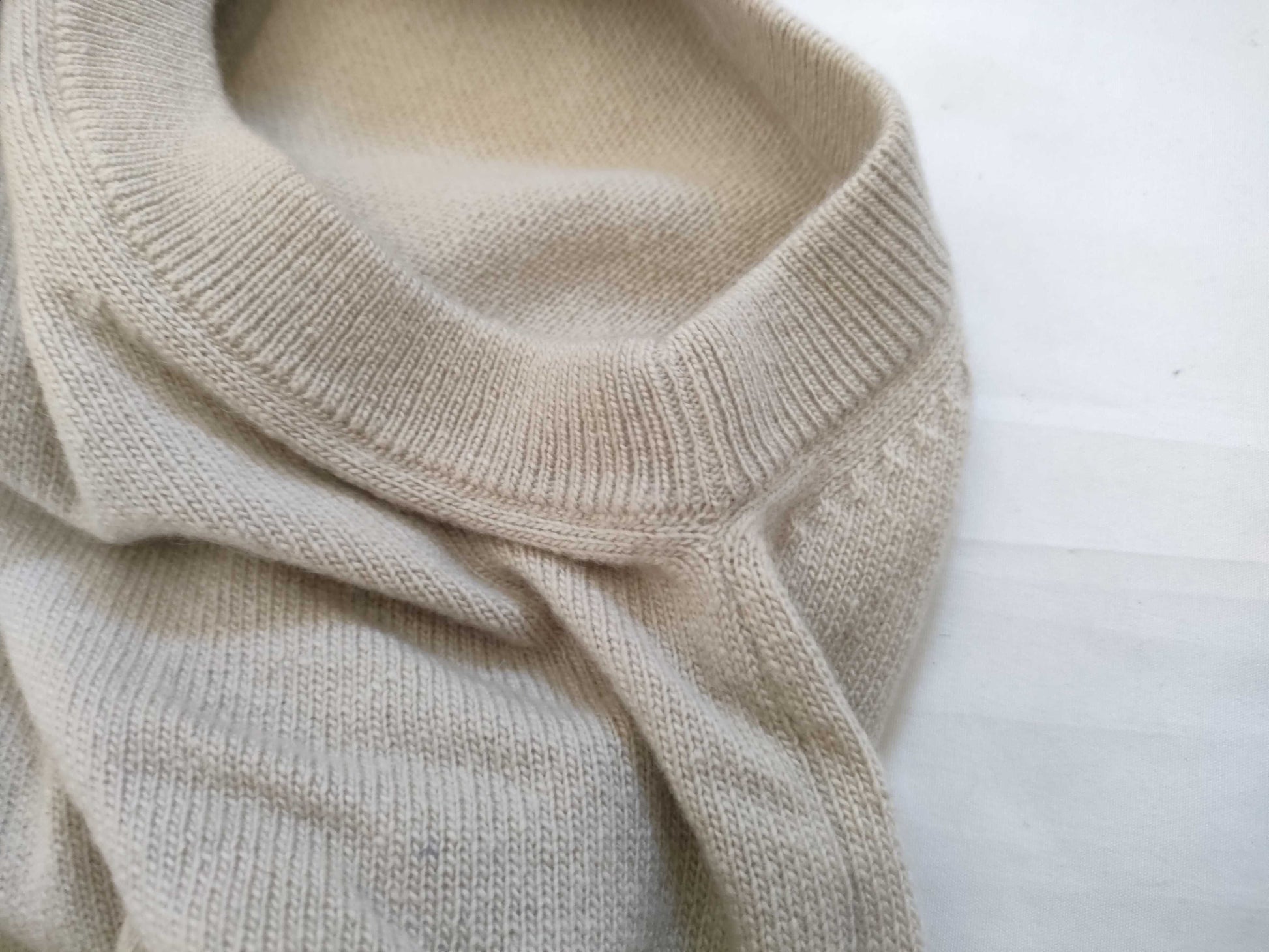 HERMES Margiela Period 100% Cashmere Hermes Cashmere Turtleneck Vest Top Martin Margiela Tops