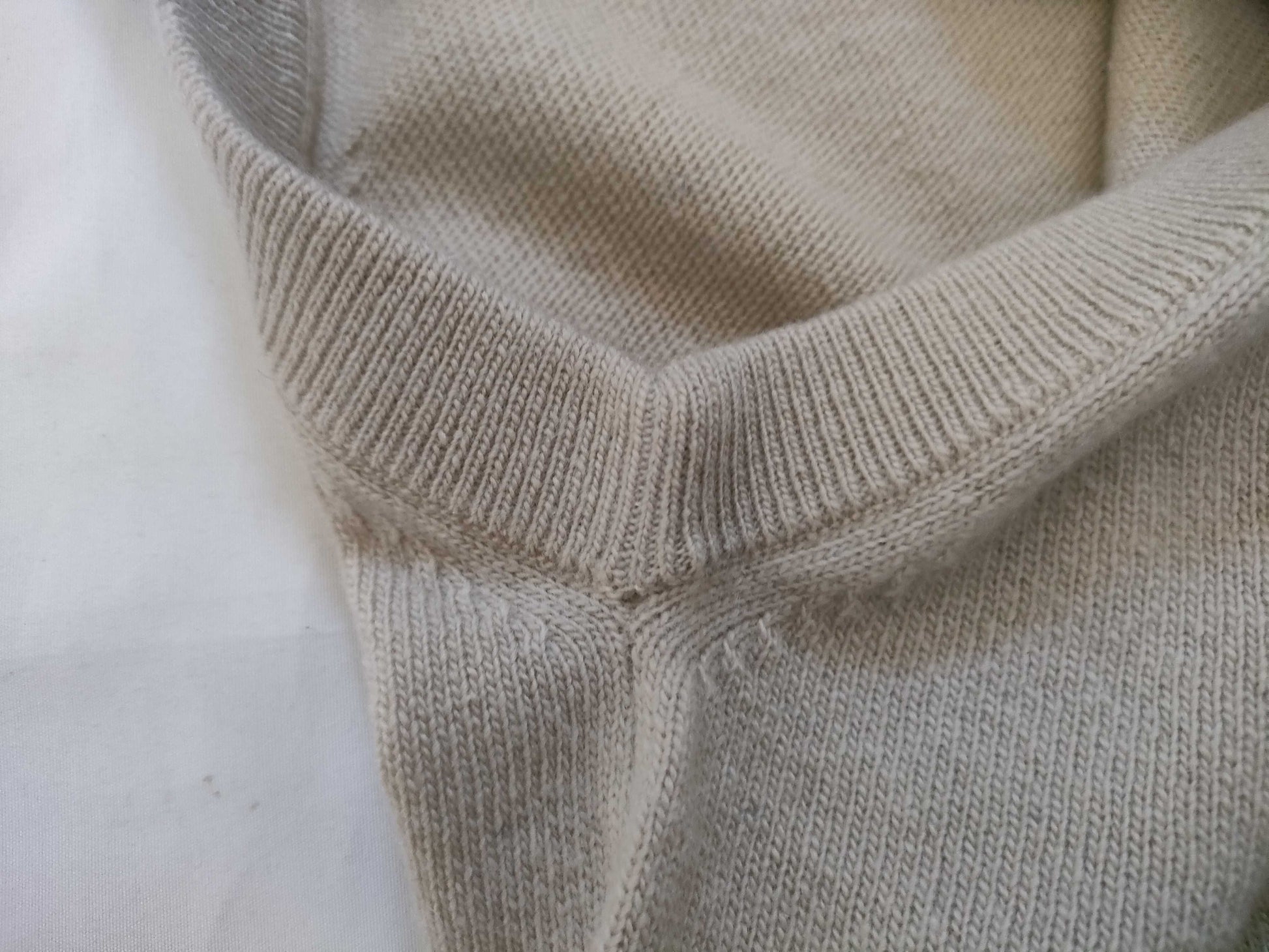 HERMES Margiela Period 100% Cashmere Hermes Cashmere Turtleneck Vest Top Martin Margiela Tops