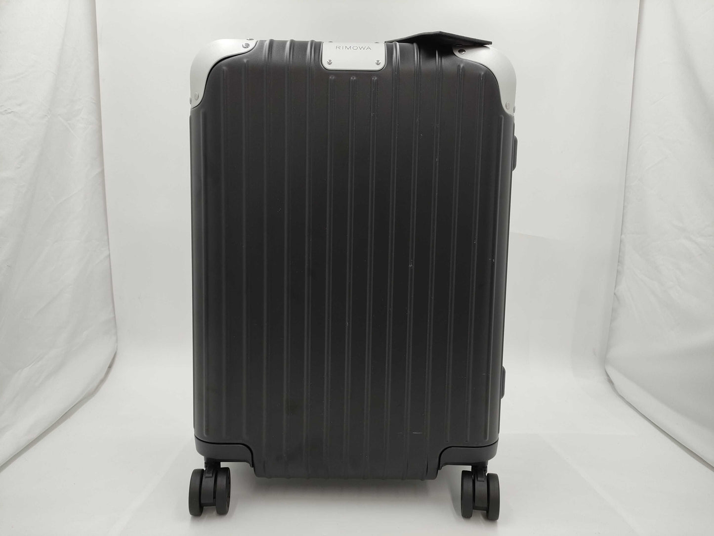 RIMOWA Polycarbonate Hybrid Carry-On Bag 883.53.63.1