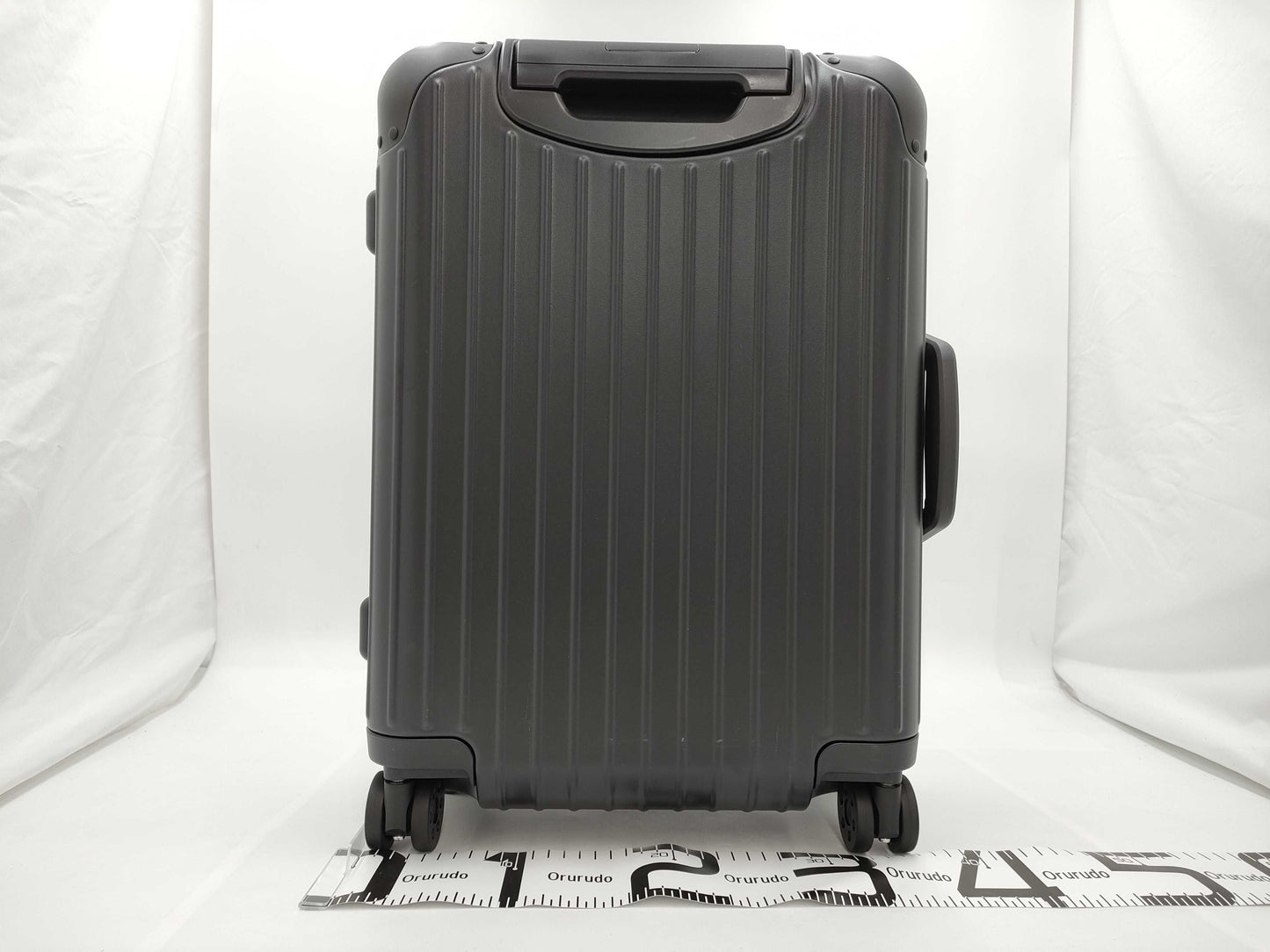 RIMOWA Polycarbonate Hybrid Carry-On Bag 883.52.67.4