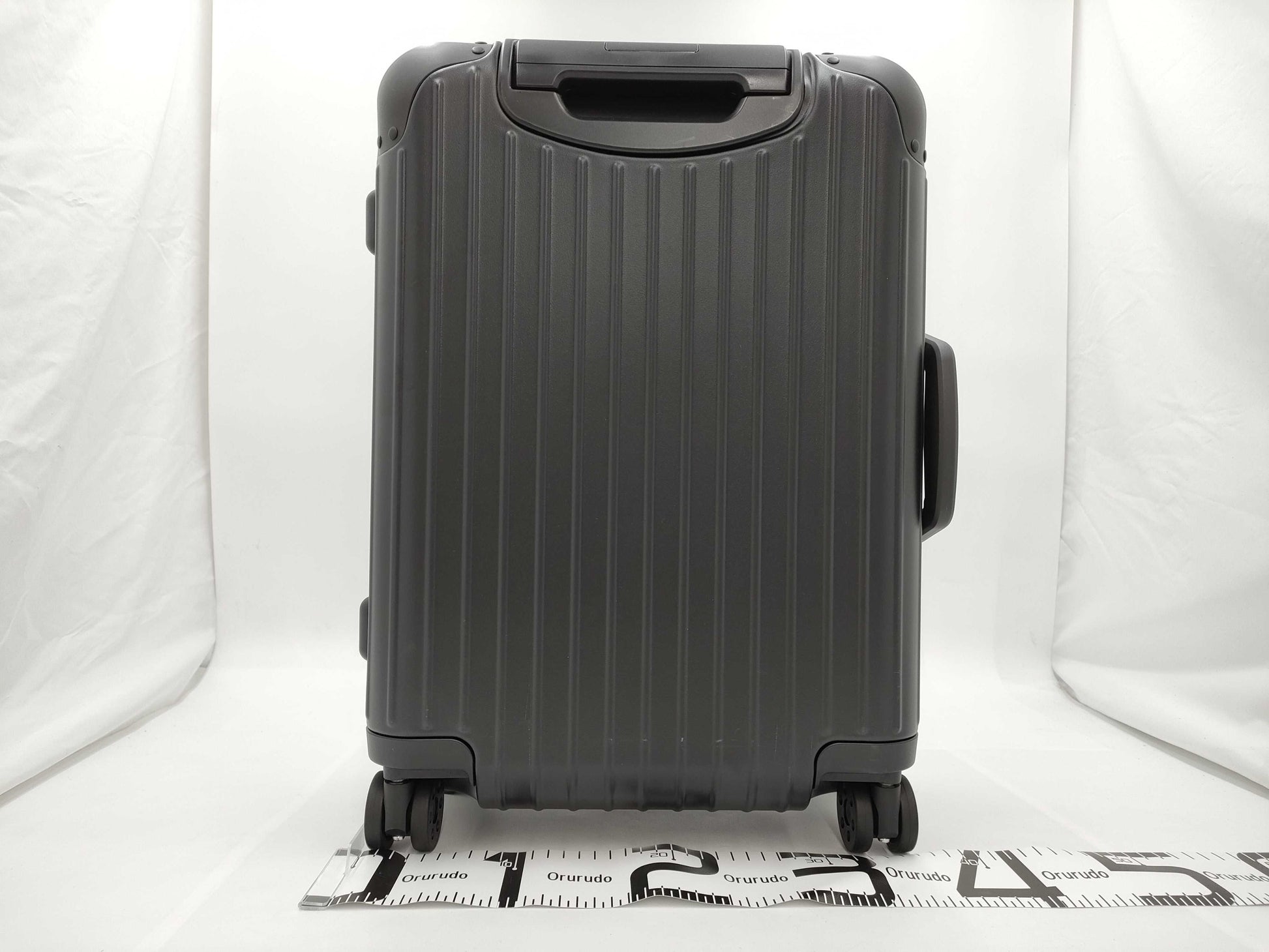 RIMOWA Polycarbonate Hybrid Carry-On Bag 883.52.67.4