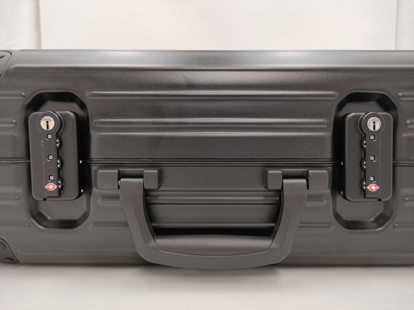 RIMOWA Polycarbonate Hybrid Carry-On Bag 883.52.67.4