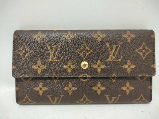 LOUIS VUITTON Monogram Vuitton Monogram Portefeuil International Wallet