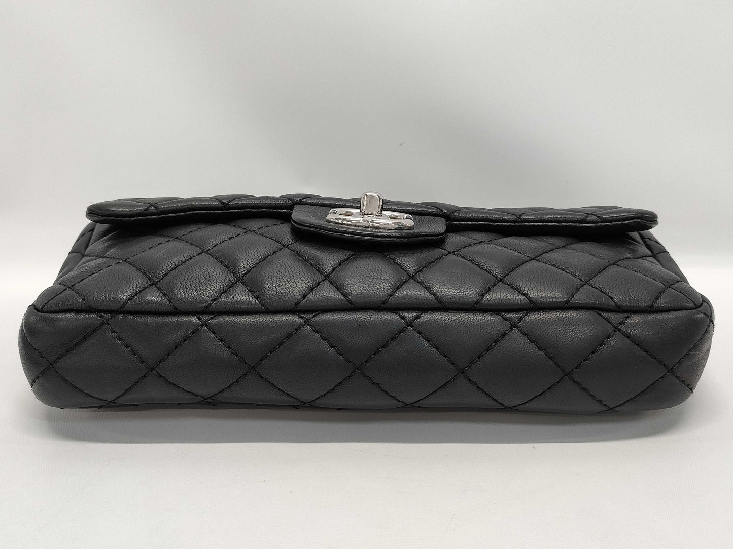 CHANEL Matelasse Shoulder Bag with Silver Hardware