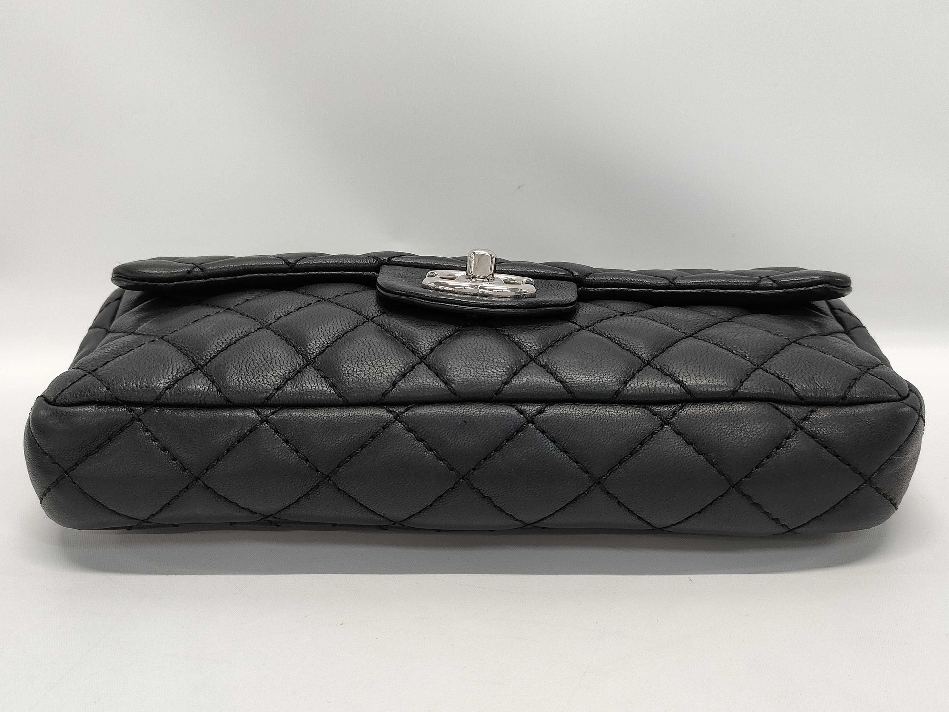 CHANEL Matelasse Shoulder Bag with Silver Hardware