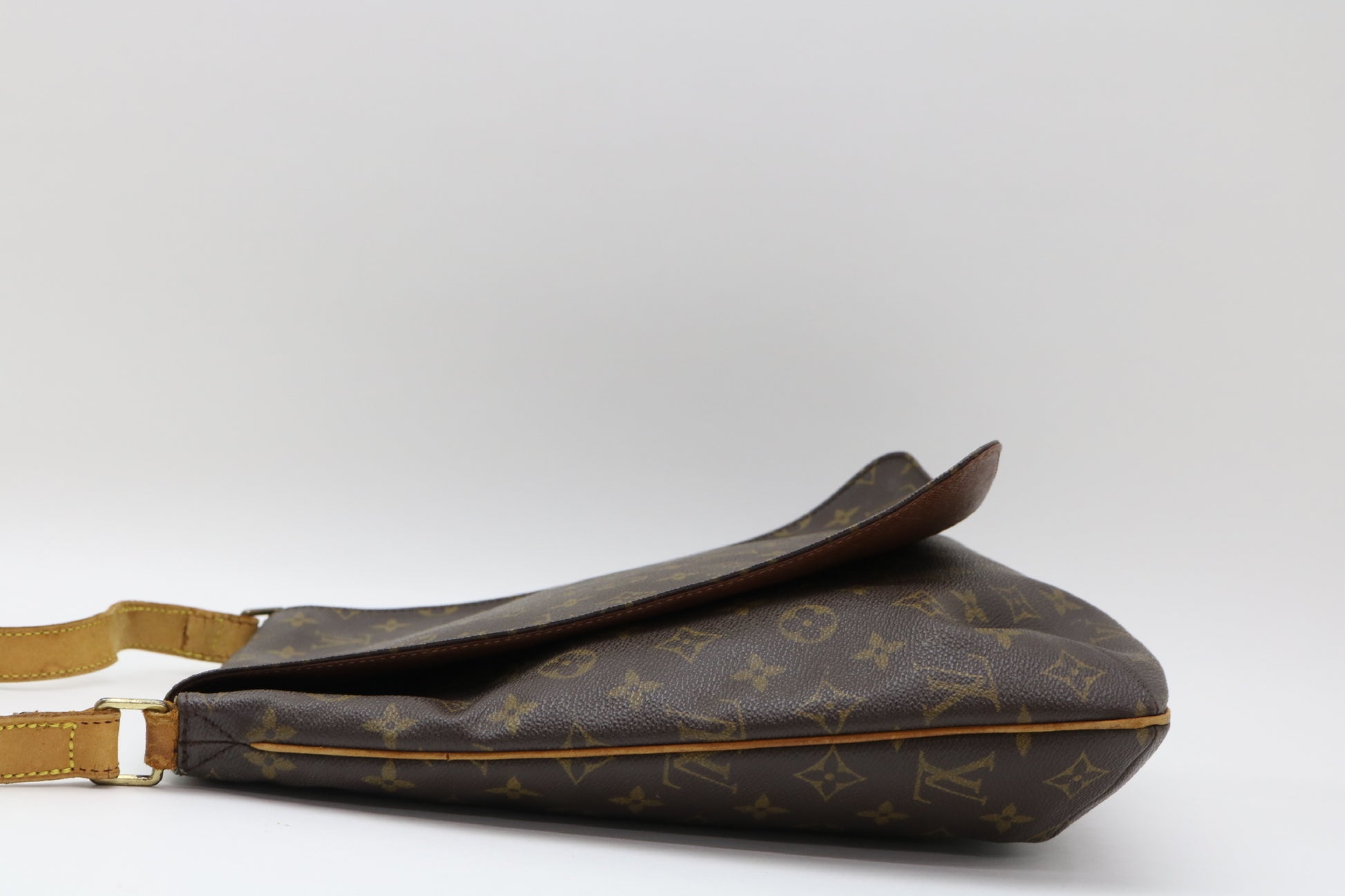 LOUIS VUITTON Monogram Musette Shoulder Bag