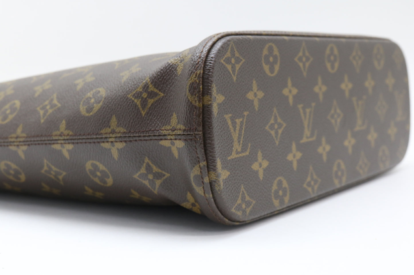 LOUIS VUITTON Vavan GM Tote Bag