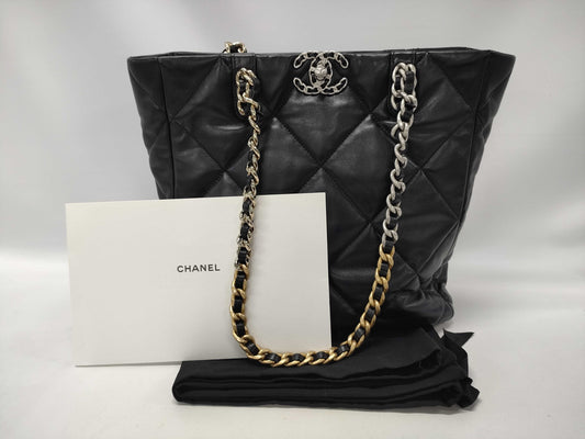 CHANEL 19 F397X246 Matelasse Lambskin Black Shoulder Bag