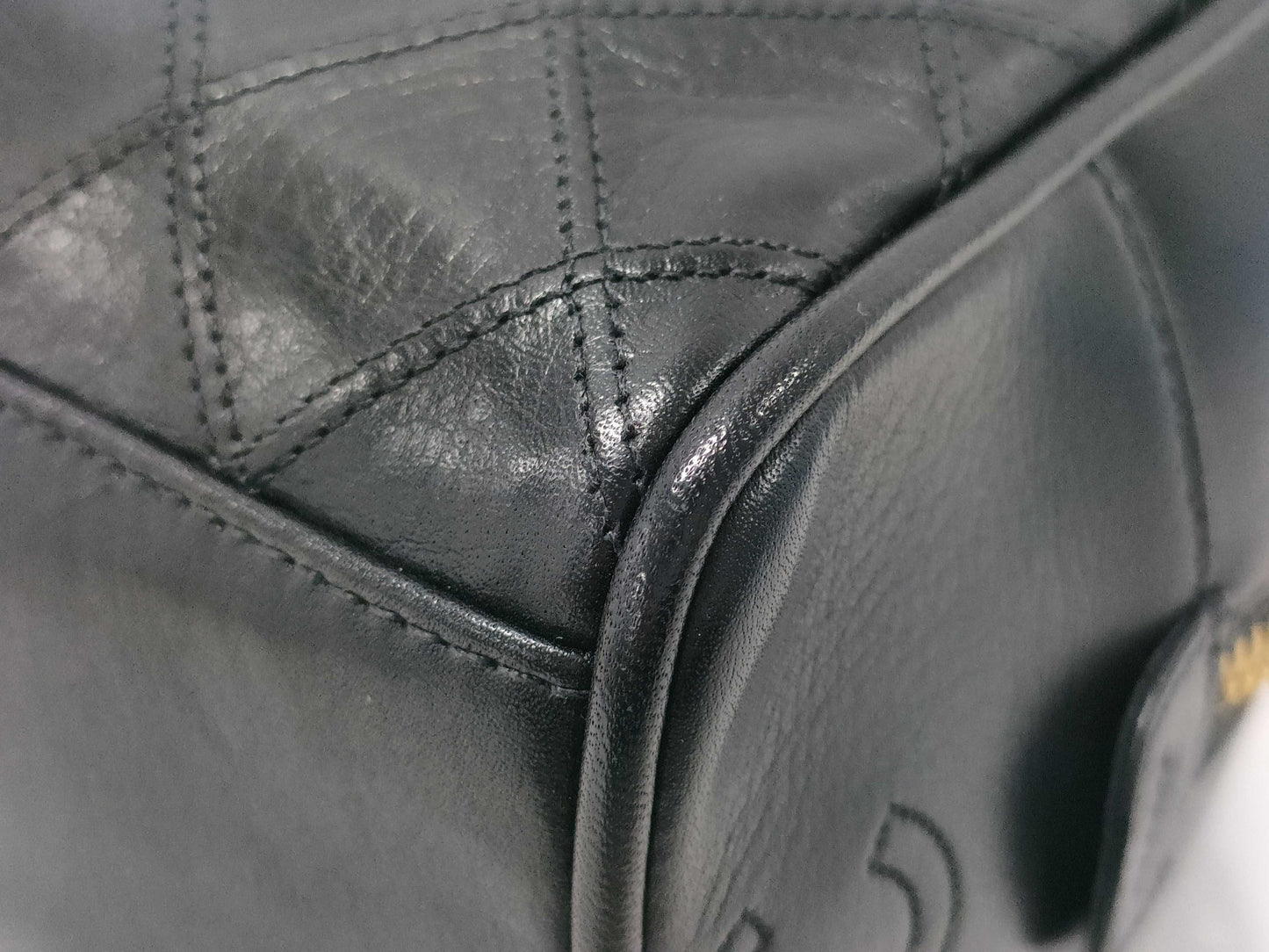 CHANEL Chanel Cosmetic Pouch Lambskin Pouch