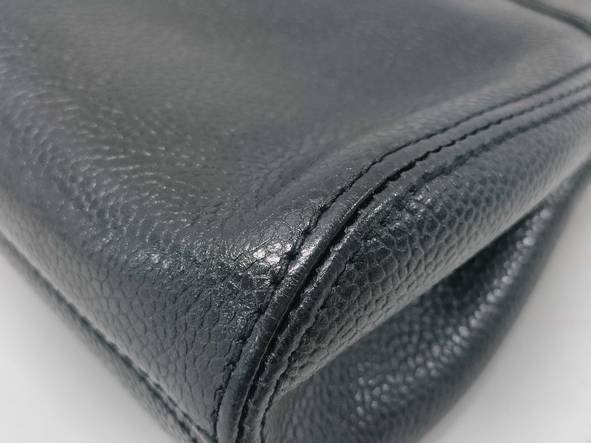 CHANEL Chain Shoulder Bag in Black Caviar Leather with Warranty 5094739