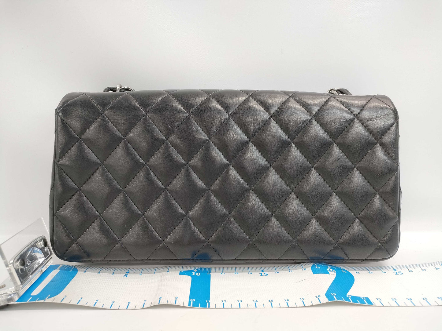 CHANEL Matelasse Lambskin Single Shoulder Bag with Silver Hardware