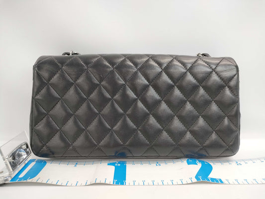 CHANEL Matelasse Lambskin Single Shoulder Bag with Silver Hardware