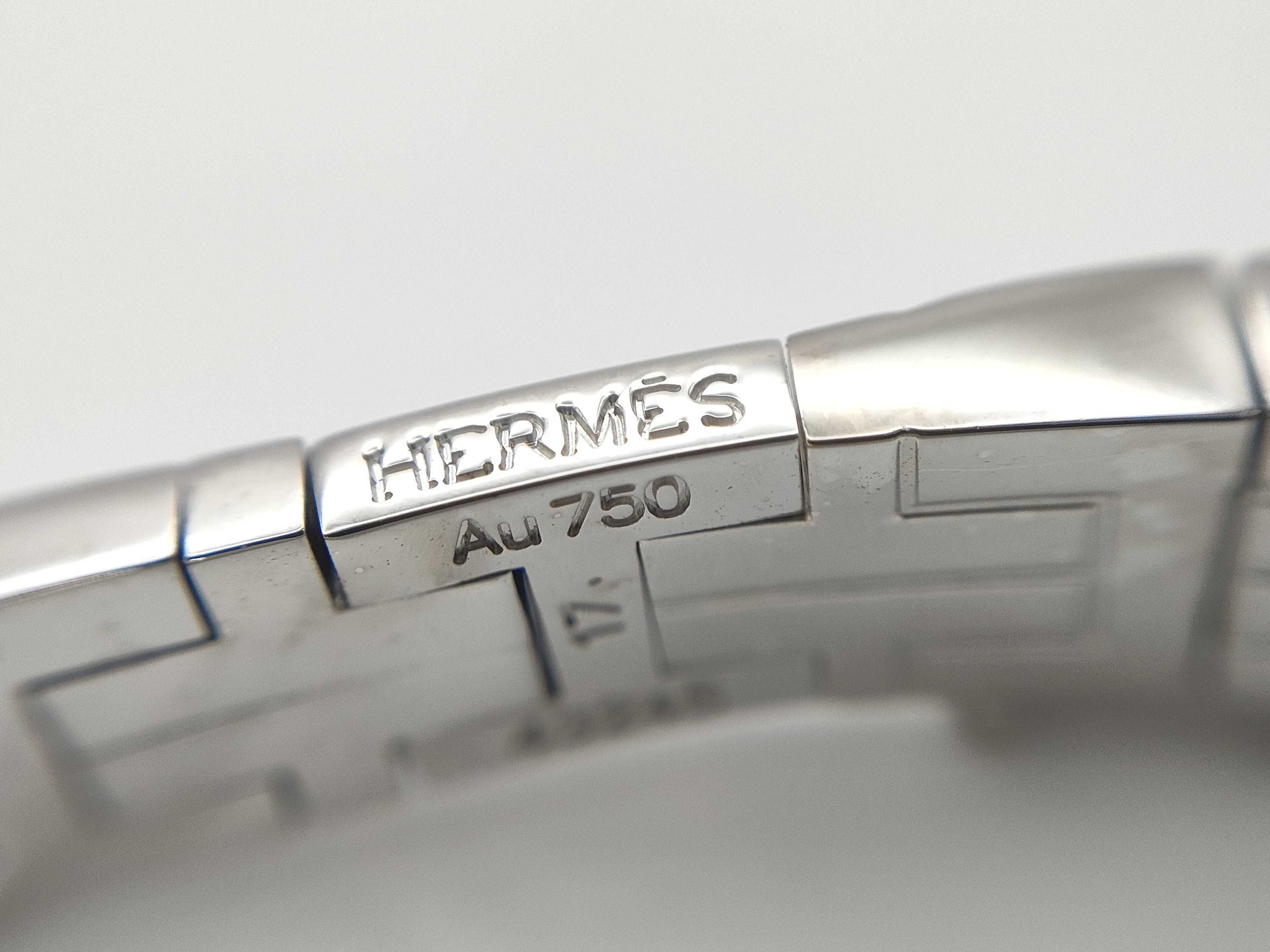 HERMES Kilim #17 WG Au750 39.4g Bracelet Bangle