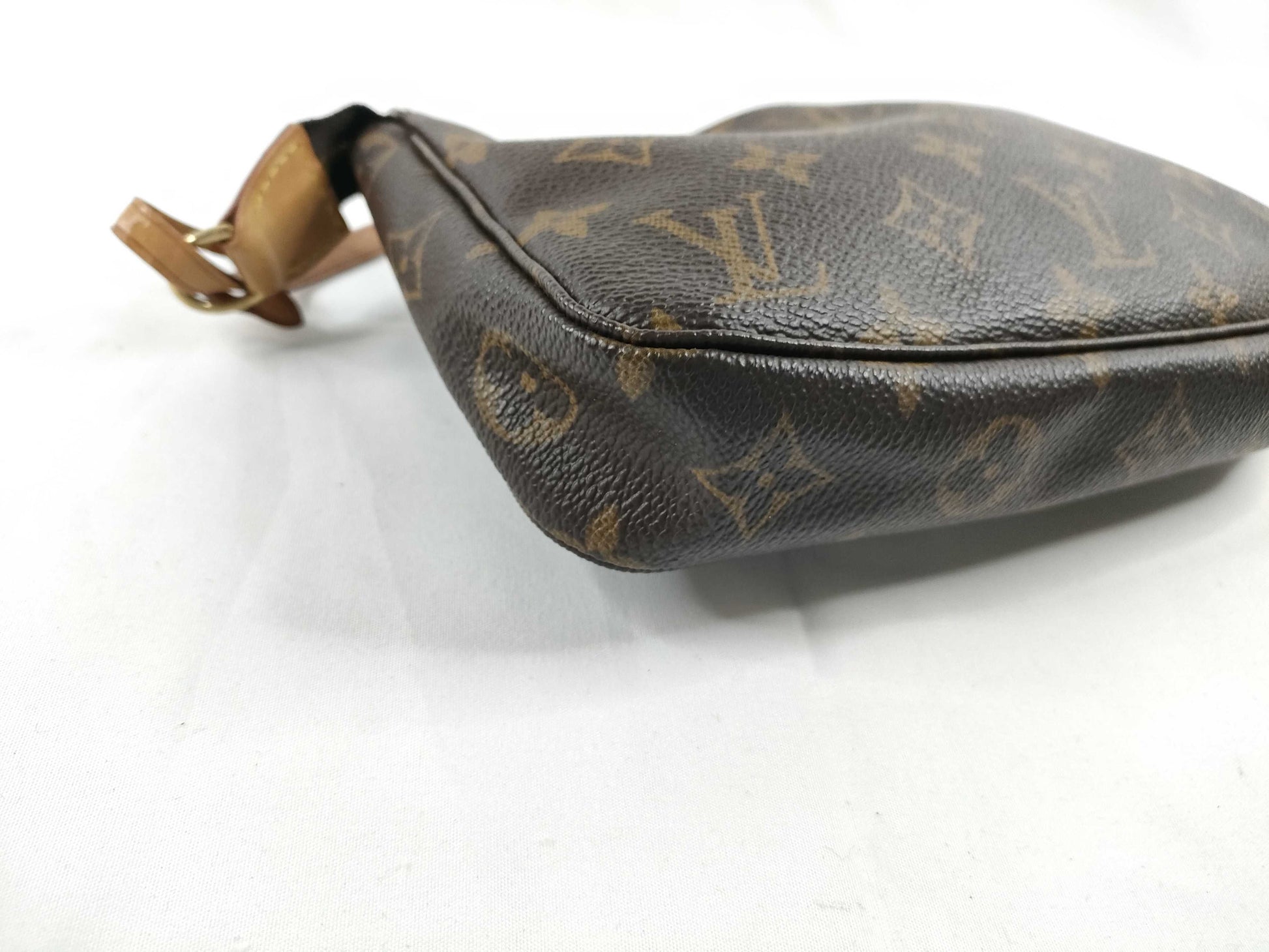 LOUIS VUITTON Monogram Pochette Accessoir M51980 Pouch Handbag