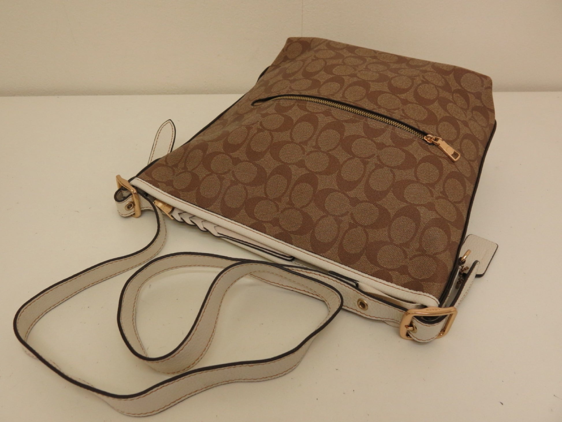 COACH COACH 3-Point Signature Leather Canvas PVC Shoulder Bag