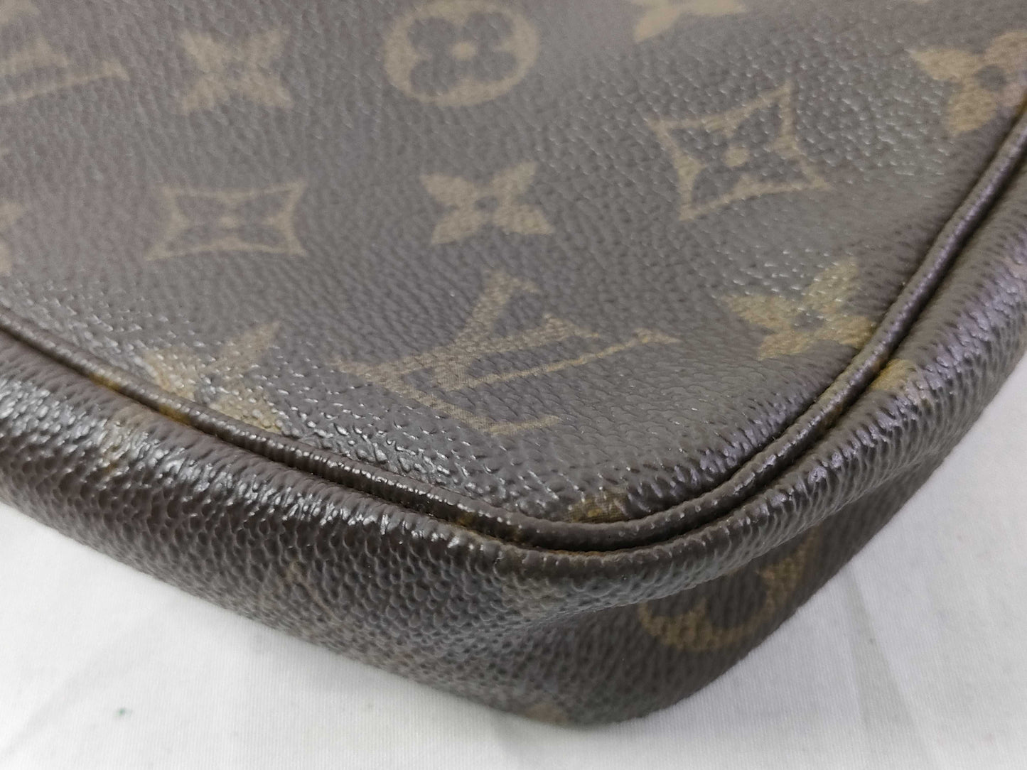 LOUIS VUITTON Monogram Vuitton Accessoir Pouch