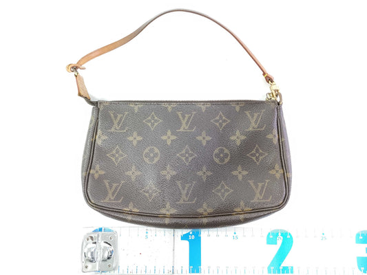 LOUIS VUITTON Monogram Accessory Pouch