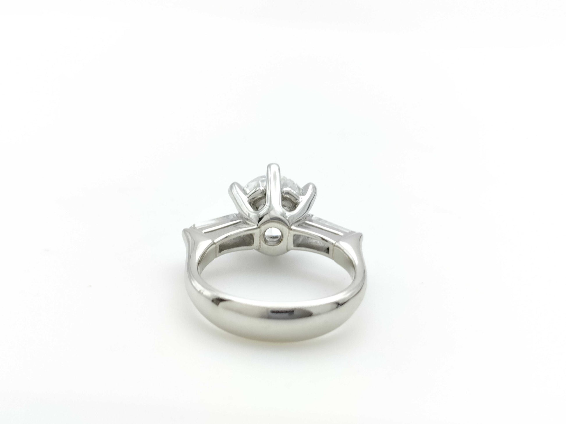 D2.69ct FD0.37ct PT900 10.6g Ring
