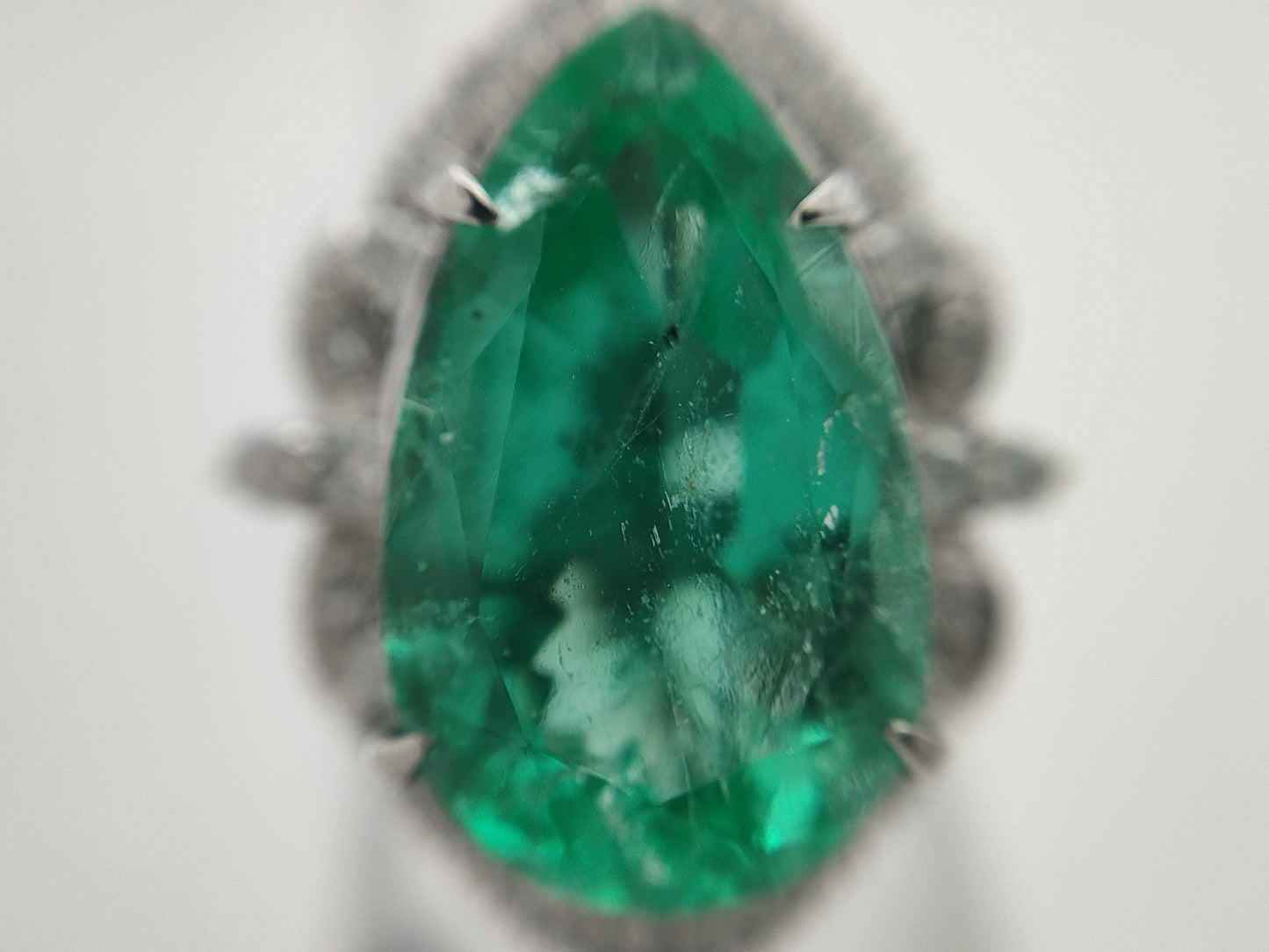 E7.09ct D1.18ct PT900 12.2g Ring