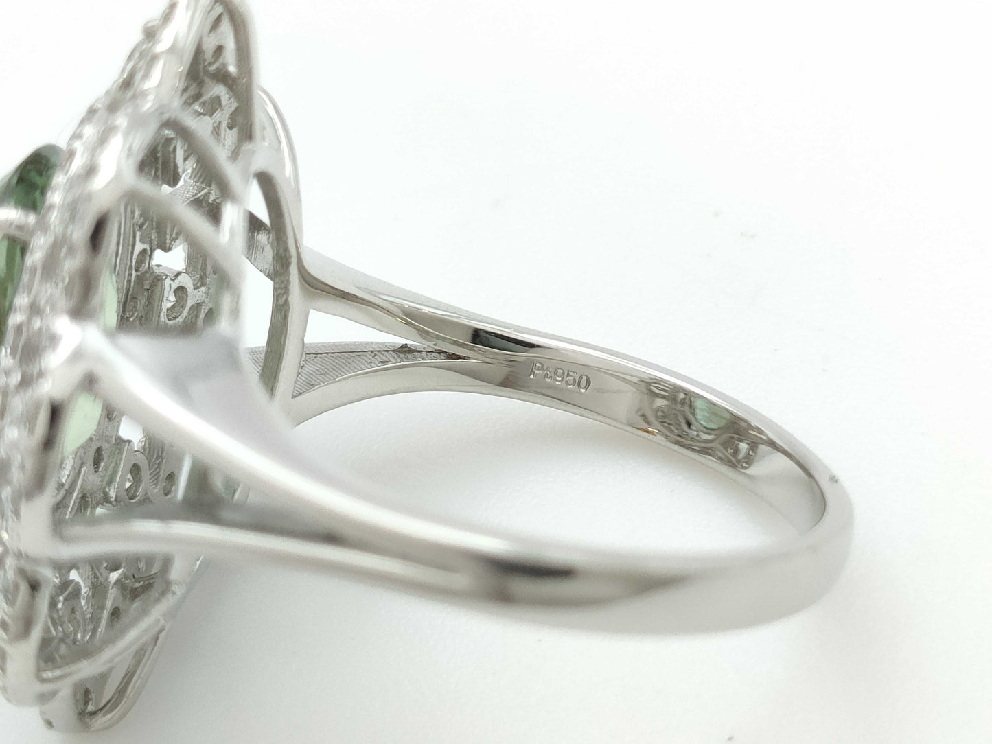 AX2.85ct D0.76ct PT950 8.3g Ring