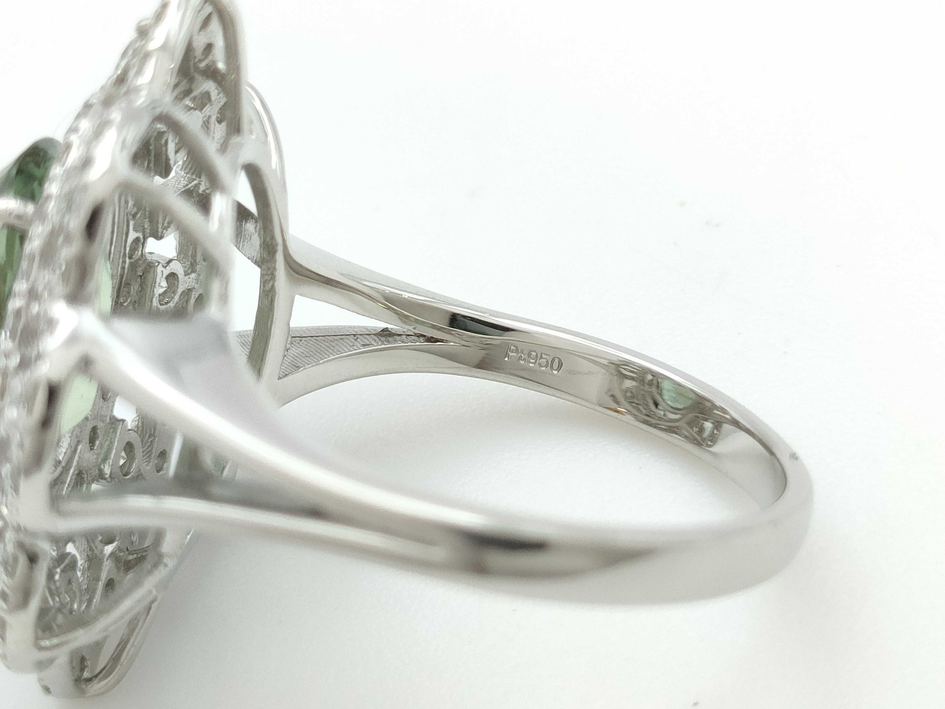 AX2.85ct D0.76ct PT950 8.3g Ring