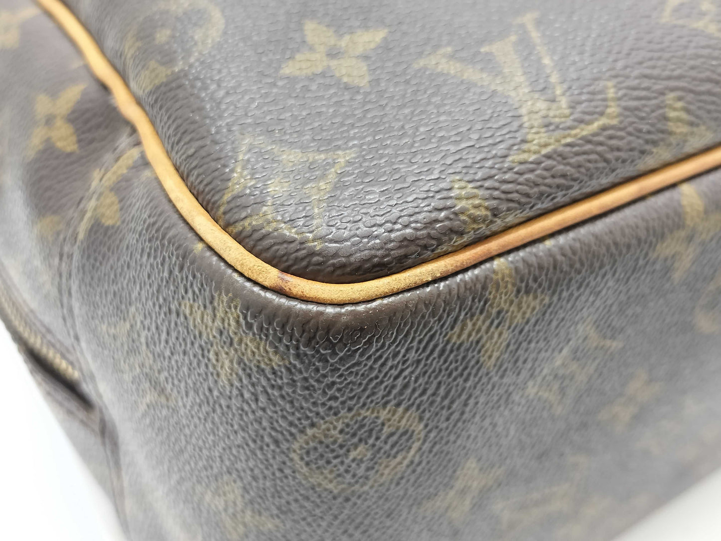 LOUIS VUITTON Monogram Vuitton Deauville Handbag