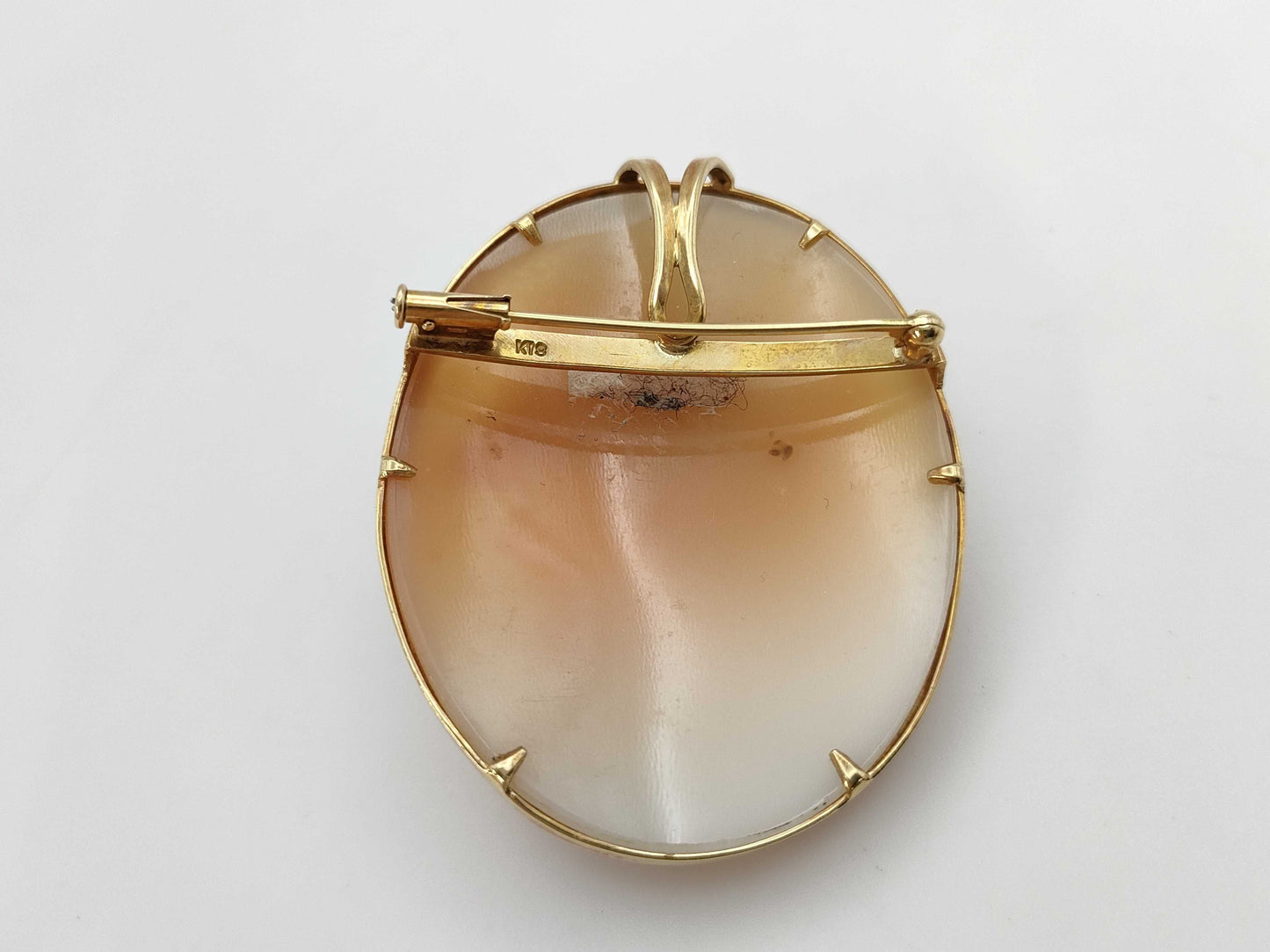 Cameo K18 35.1g Brooch