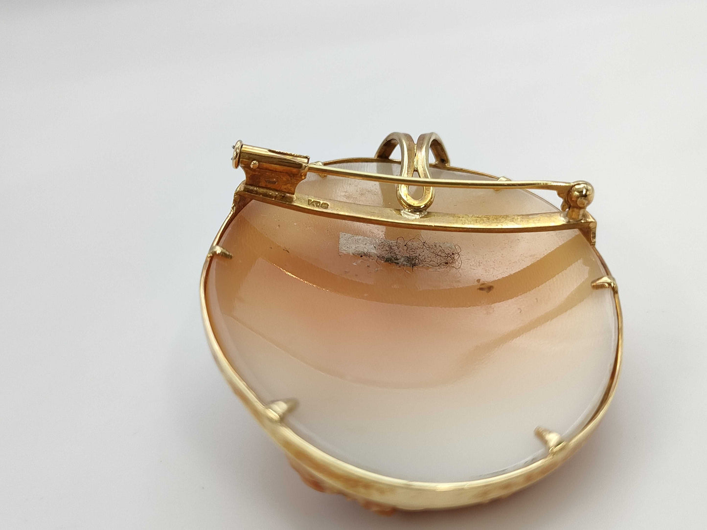Cameo K18 35.1g Brooch