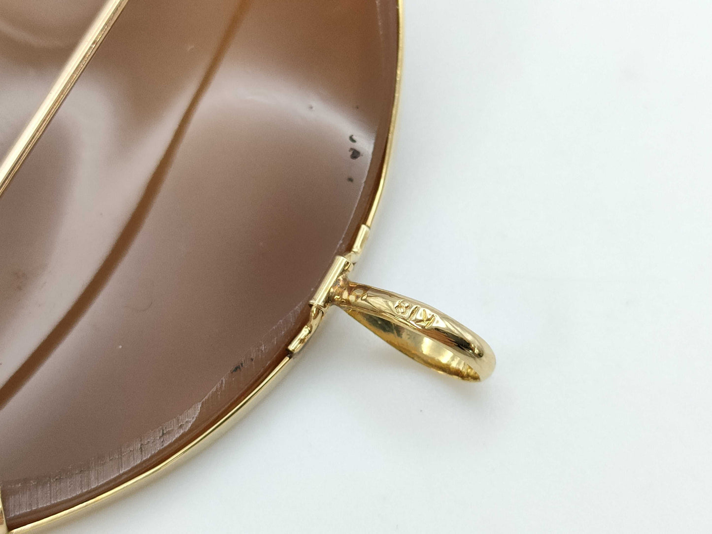 Cameo K18 23.4g Brooch