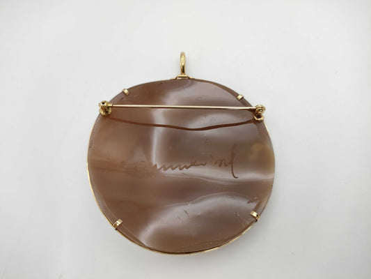 Cameo K18 23.4g Brooch