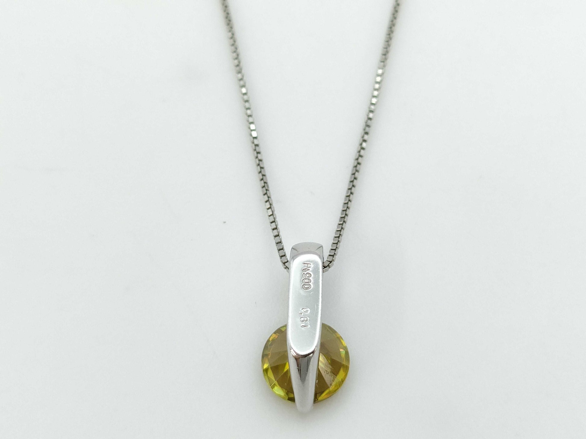 Sphene 0.81ct PT900/850 2.5g Necklace