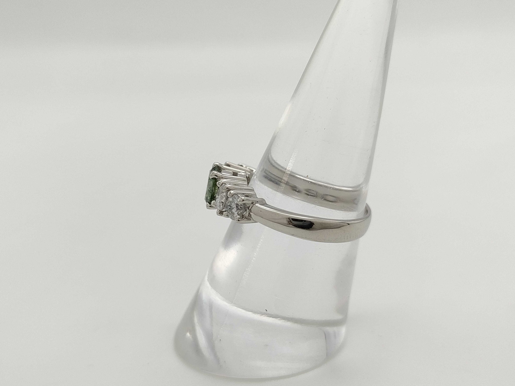 D0.647ct/0.80ct PT900 5.4g Ring