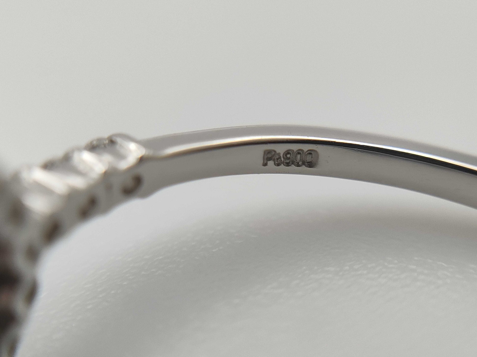 Sapphire Diamond PT900 2.7g Ring