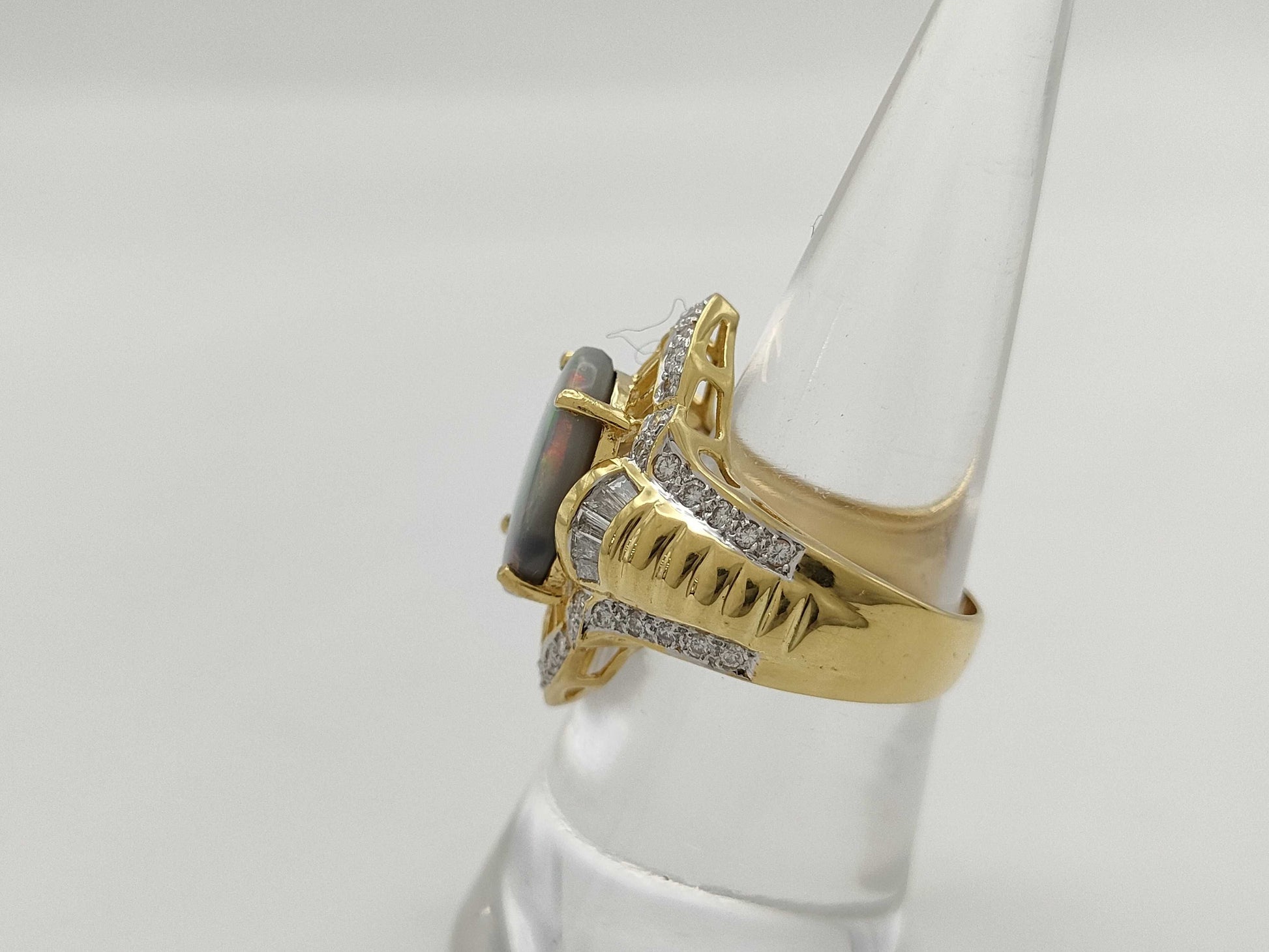 Opal Diamond 750 8.2g Ring
