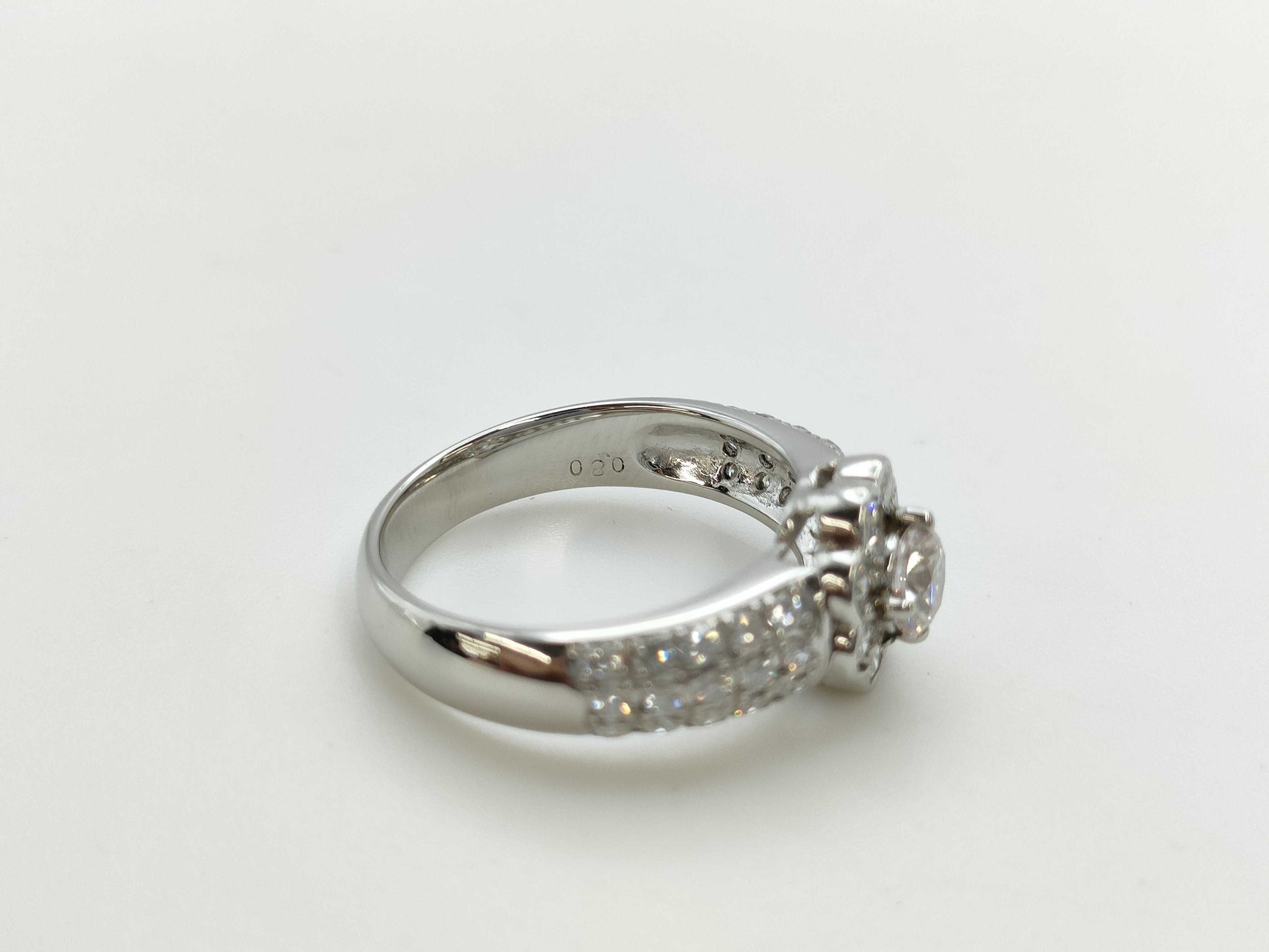 D0.51/0.80ct Pt900 8.5g Ring