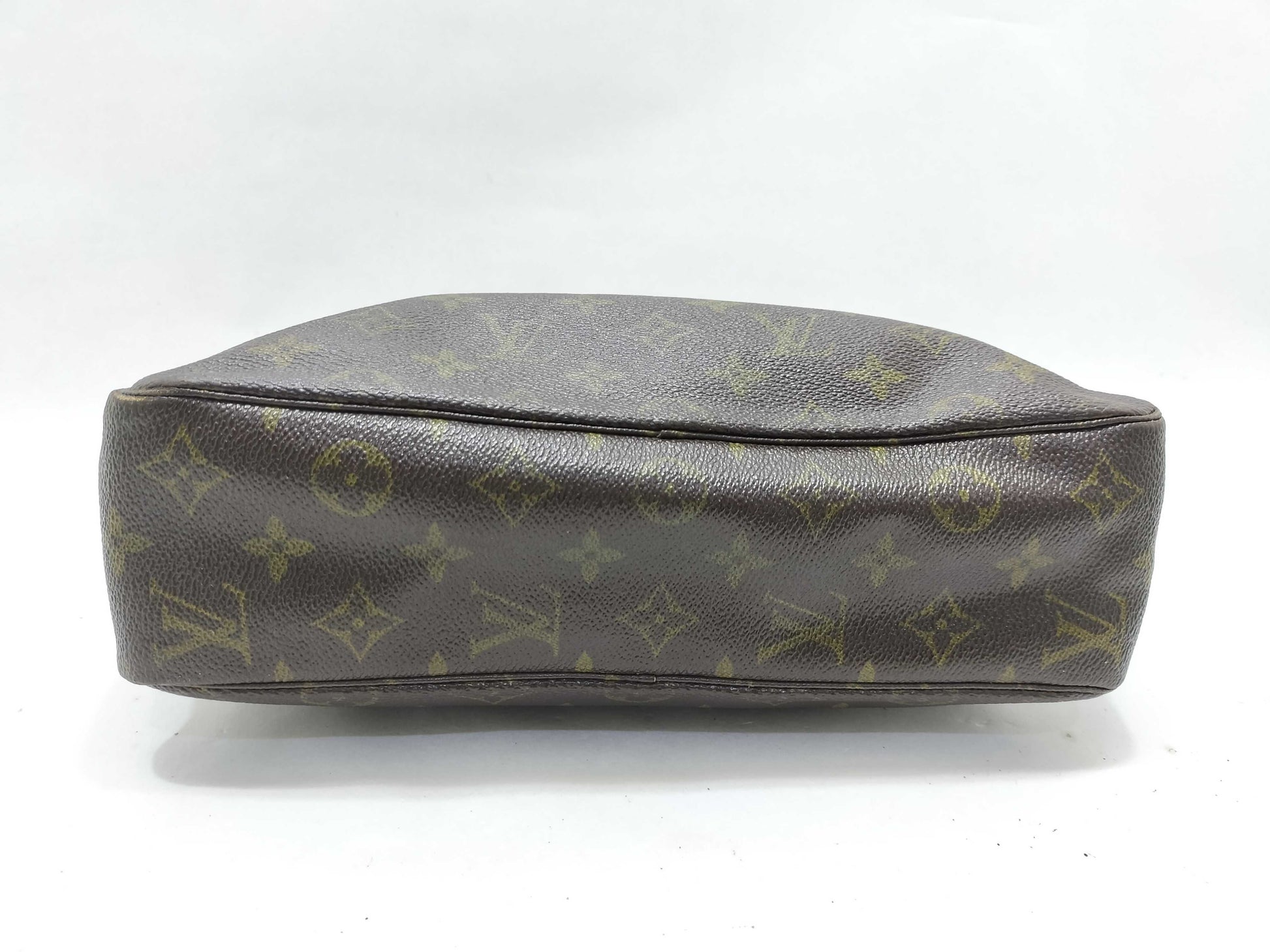 LOUIS VUITTON Monogram Louis Vuitton True Toilette Monogram Brown Pouch