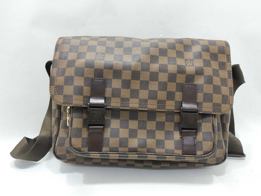 LOUIS VUITTON Damier Louis Vuitton Melville Shoulder Bag Damier Brown Shoulder Bag