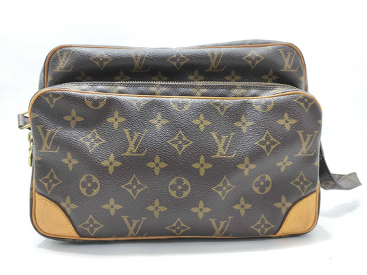 LOUIS VUITTON Monogram Louis Vuitton Shoulder Bag Monogram Brown AR0031 Shoulder Bag
