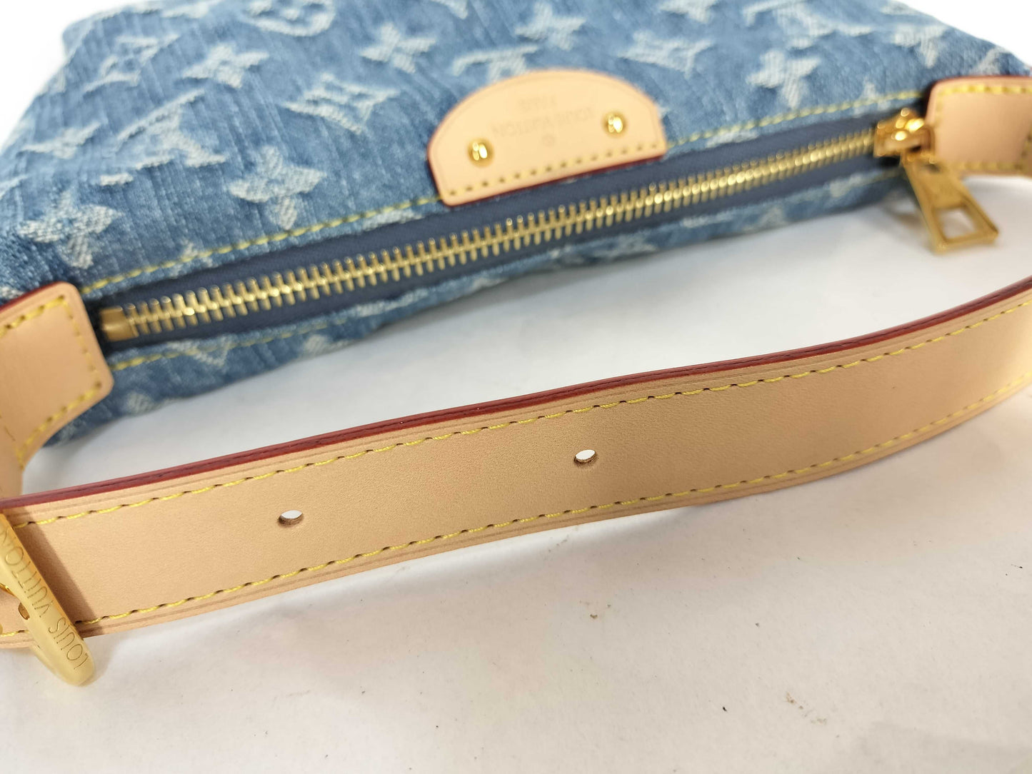 LOUIS VUITTON Monogram Denim LOUIS VUITTON Louis Vuitton Pochette Hills Monogram Denim RFID Model Shoulder Bag M82949 Shoulder Bag