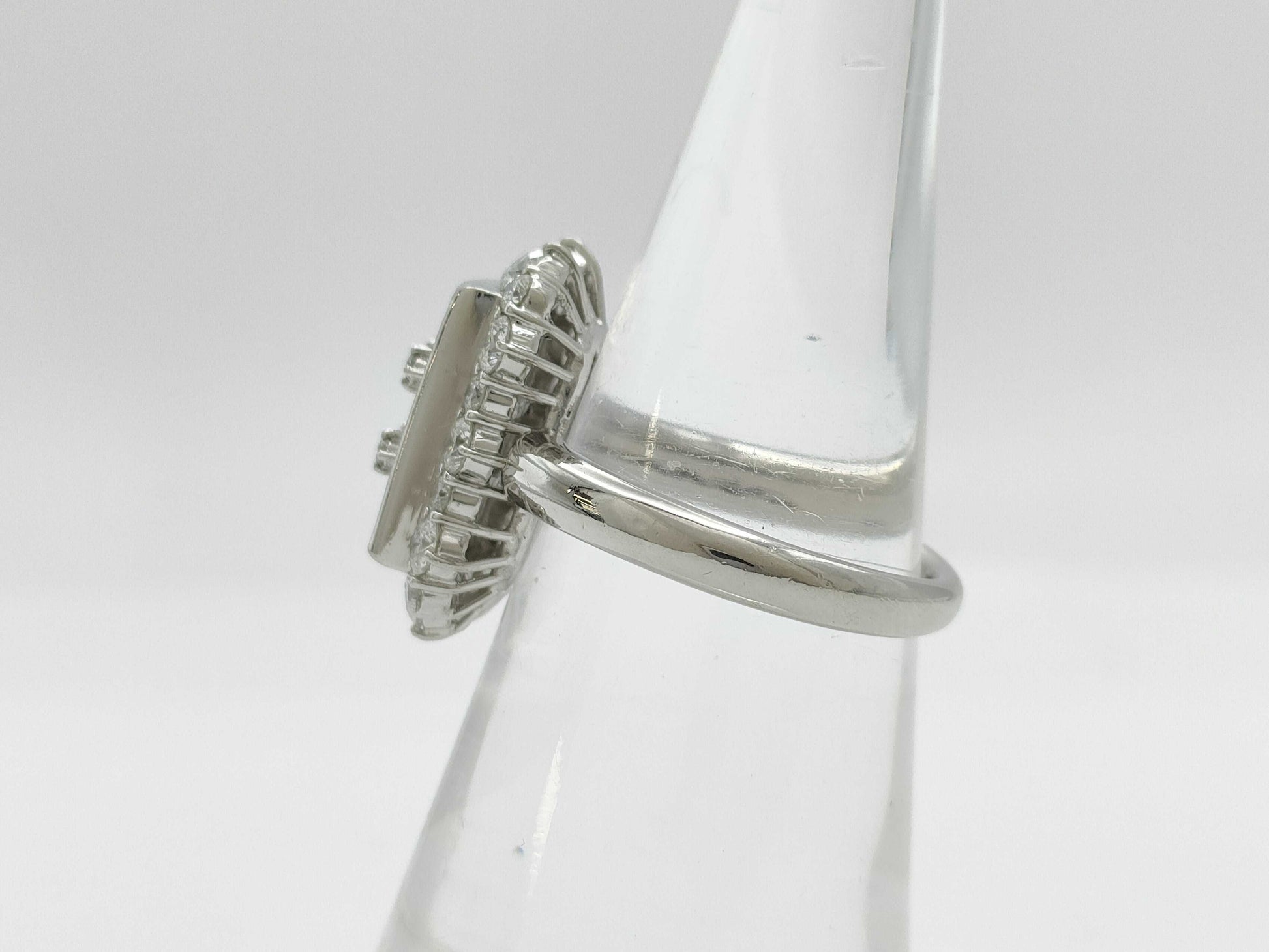 D1.50/1.10ct Pt900 12.3g Ring