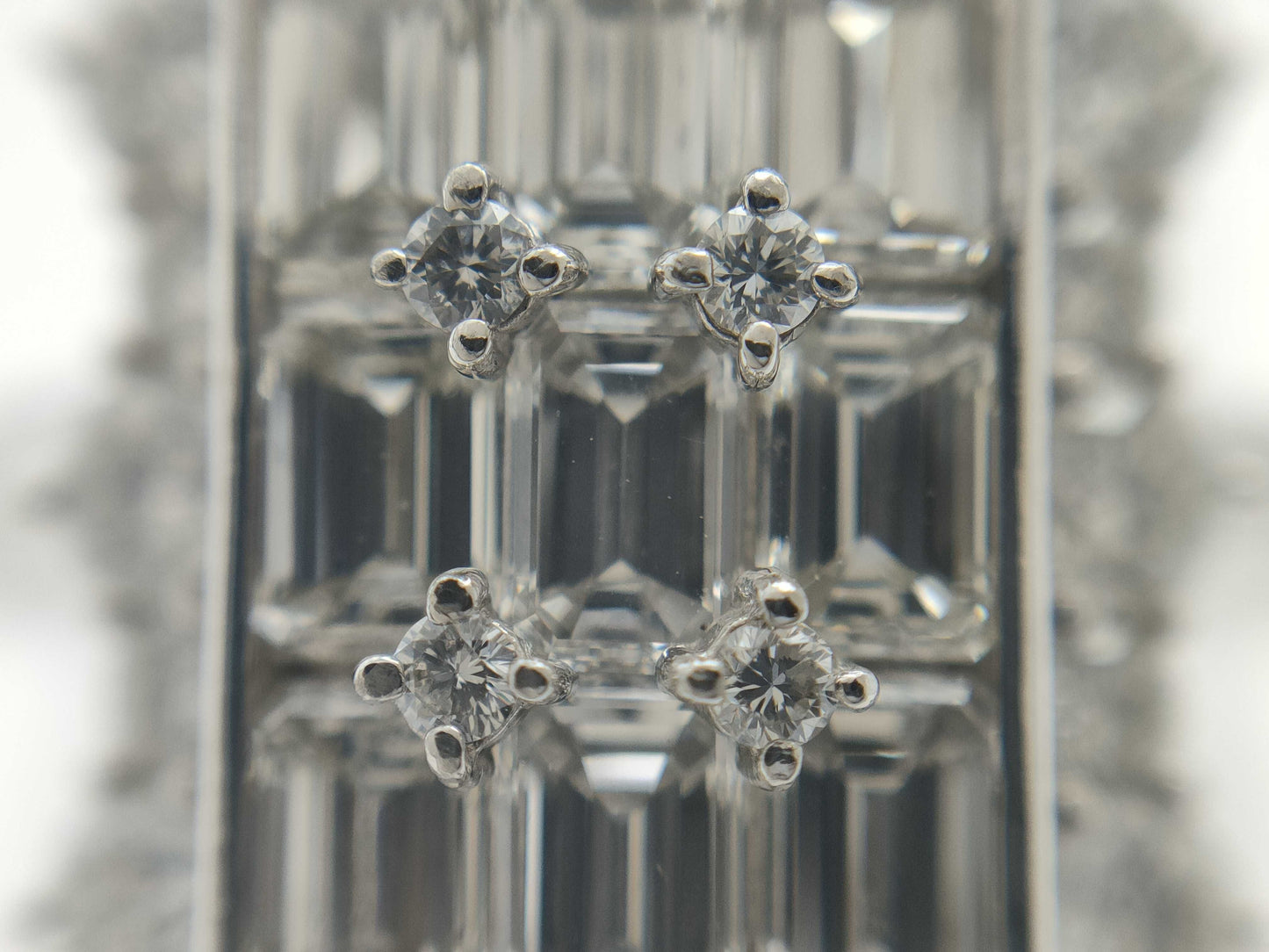 D1.50/1.10ct Pt900 12.3g Ring