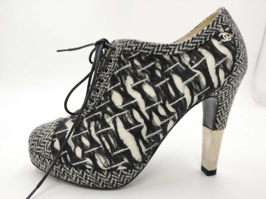 CHANEL CHANEL Coco Mark Heel Pumps