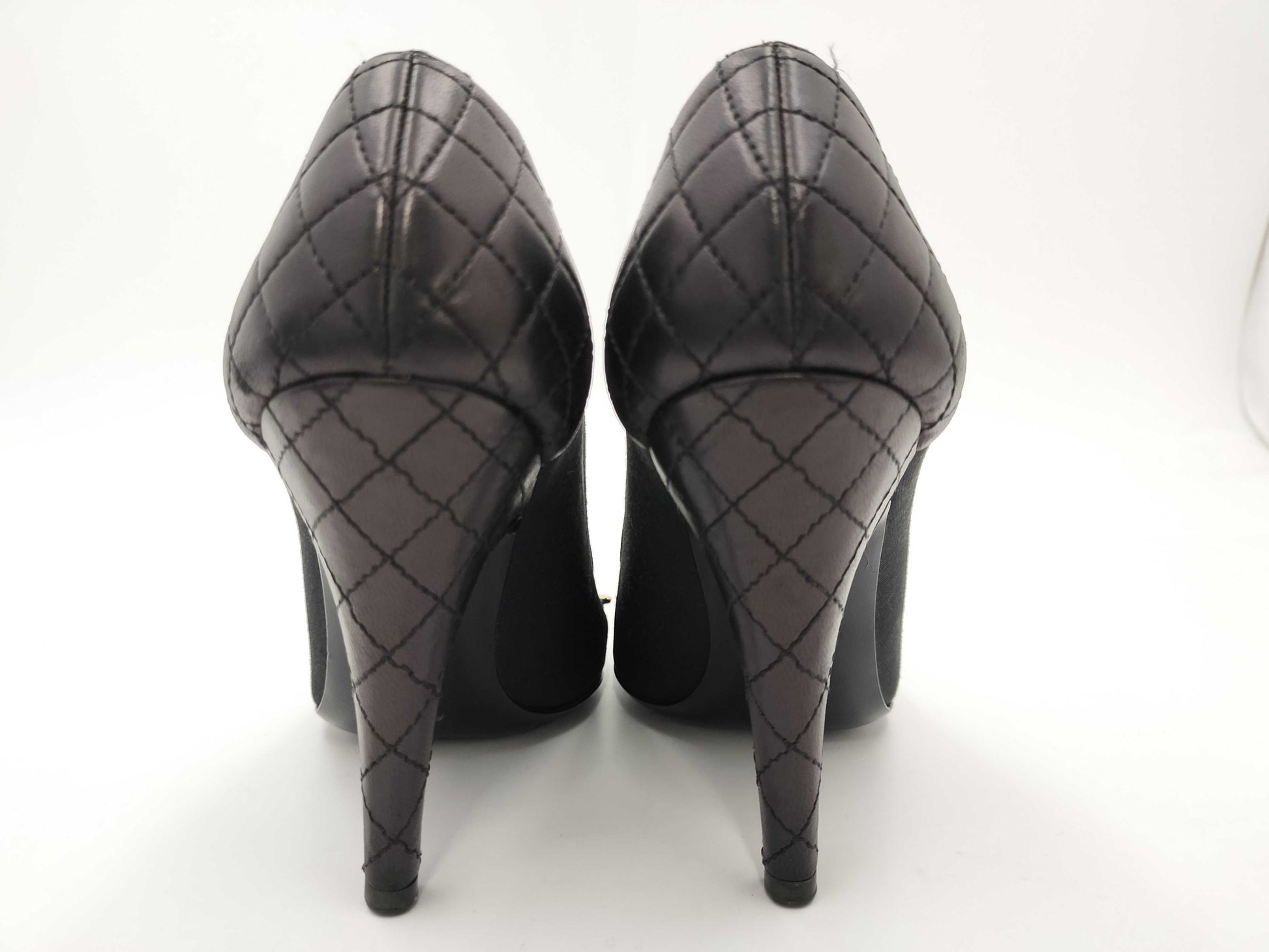 CHANEL CHANEL Chain Heel Pumps