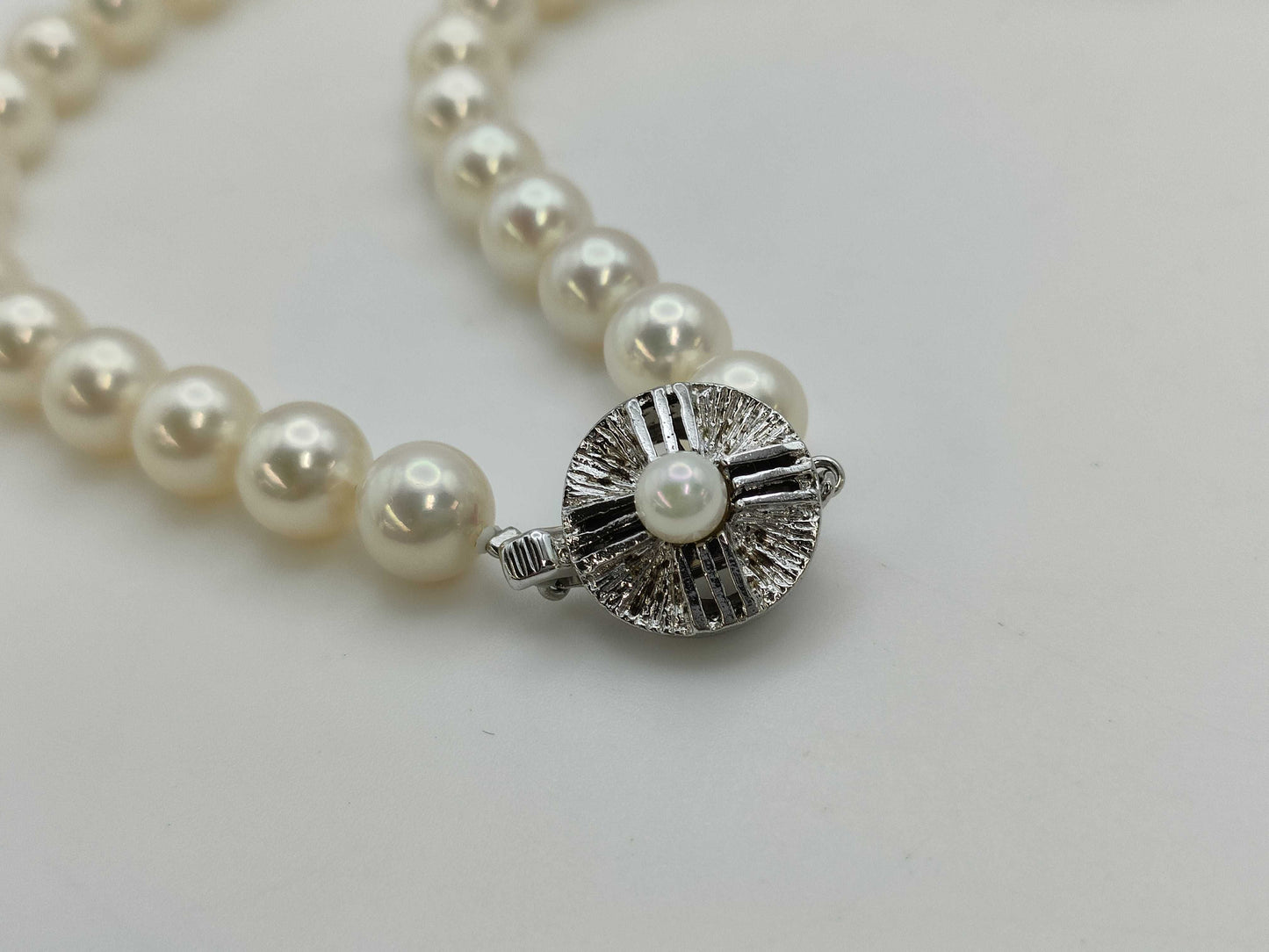 Pearl Diameter Approx. 8.0-8.4mm SV 38.5g / Pearl Diameter Approx. 8.8mm D0.06ct Pt900 5.7g / Pearl Diameter Approx. 8.0mm Pt900 3.2g Other Accessories