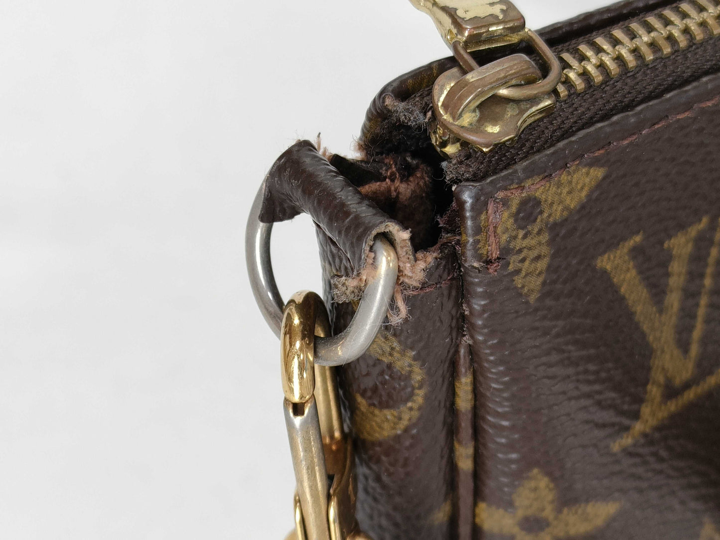LOUIS VUITTON Monogram Louis Vuitton Pochette Accessoir Monogram M51980 Pouch