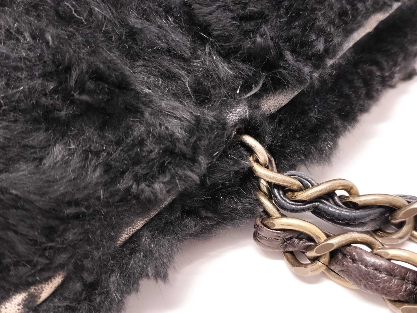 CHANEL fur shoulder bag