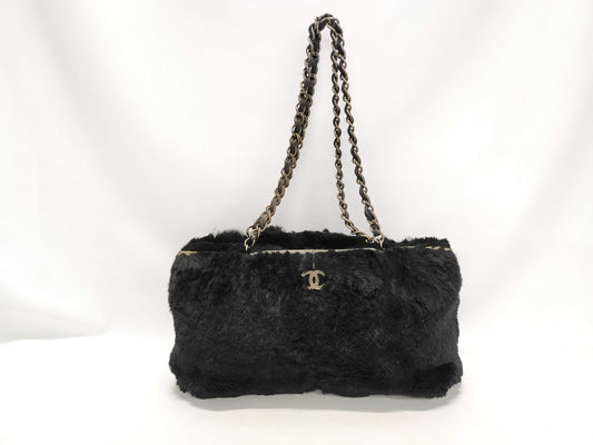 CHANEL fur shoulder bag