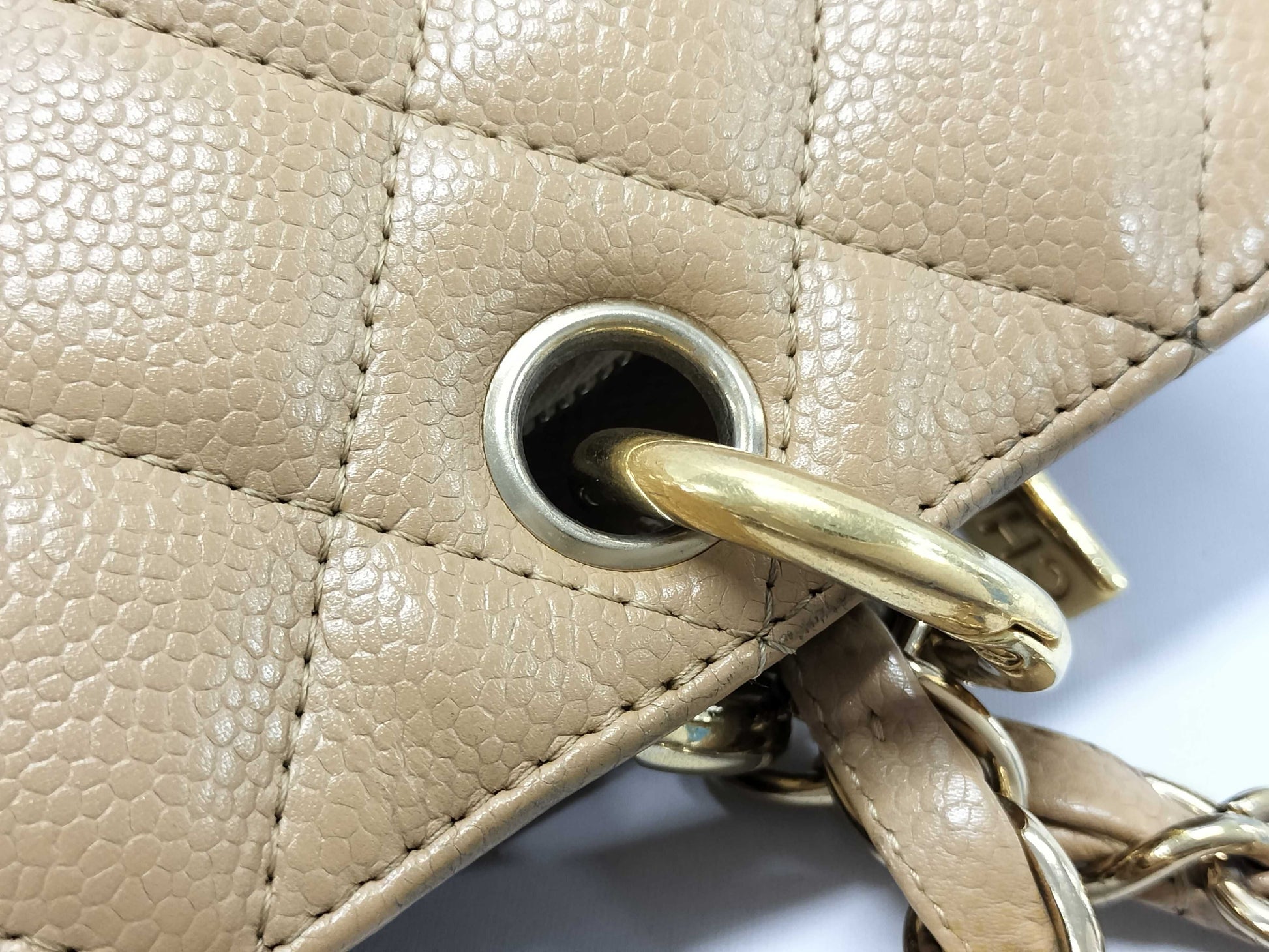 CHANEL beige shoulder bag