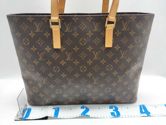LOUIS VUITTON Monogram LV Monogram Luco Shoulder Bag